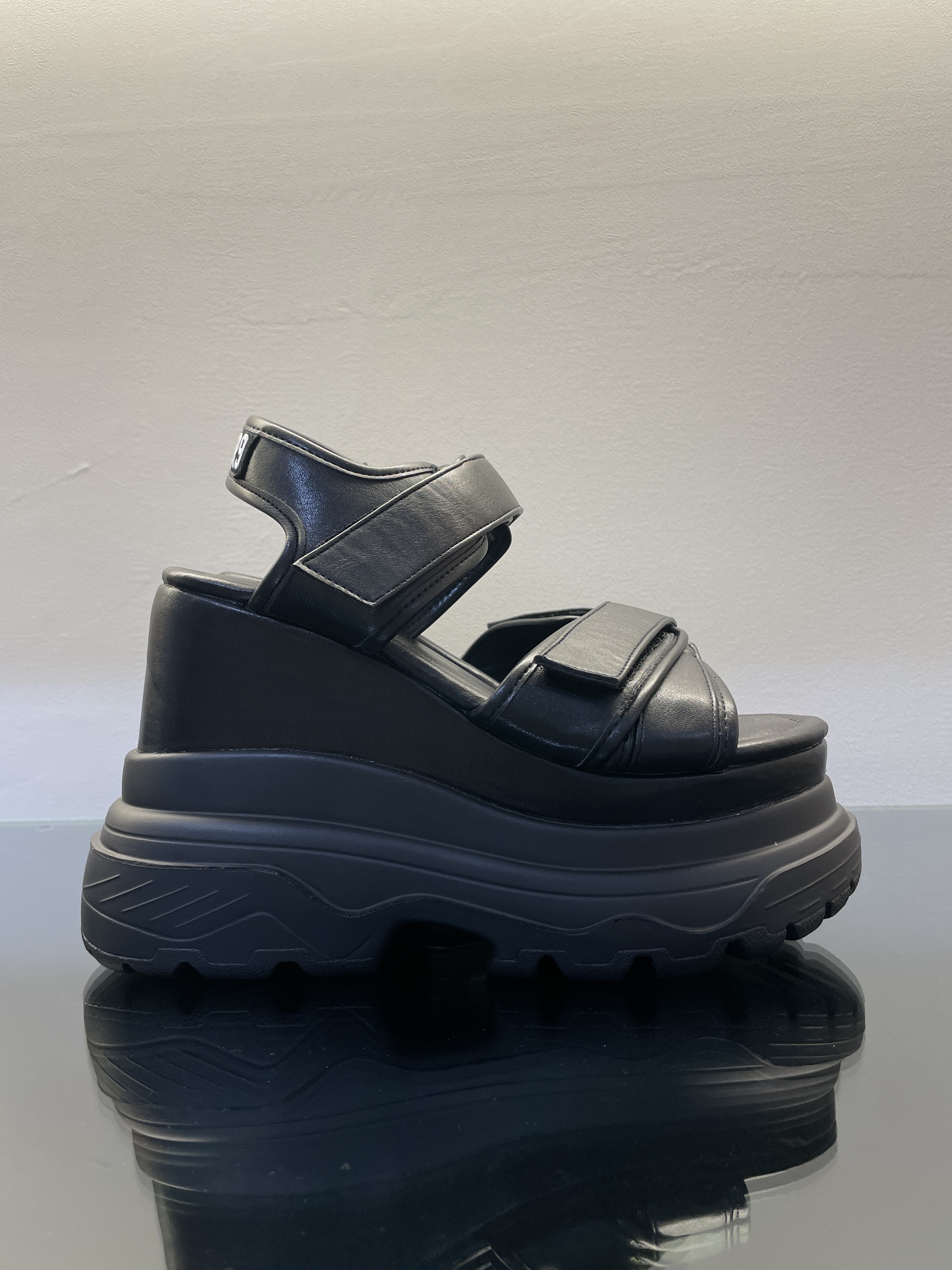 【MIRROR9】Sneakers sandals High