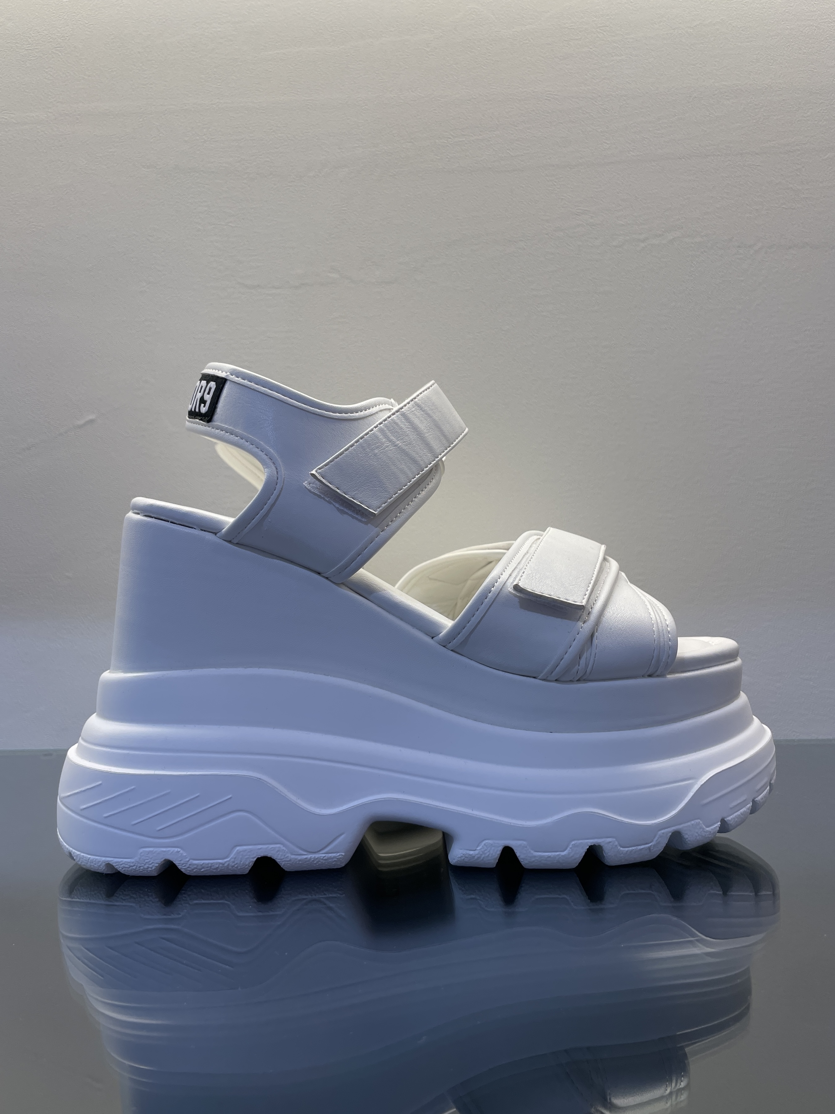 【MIRROR9】Sneakers sandal High